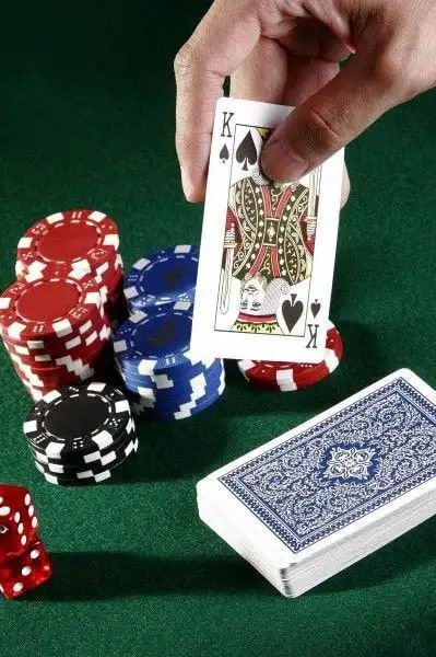 Proses verifikasi KYC di agentotoplay dengan dokumen identitas dan foto selfie